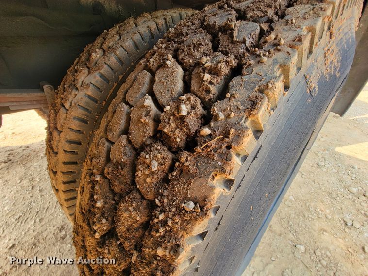 image for item KD9406 2009 International Dura Star 4300  bucket truck