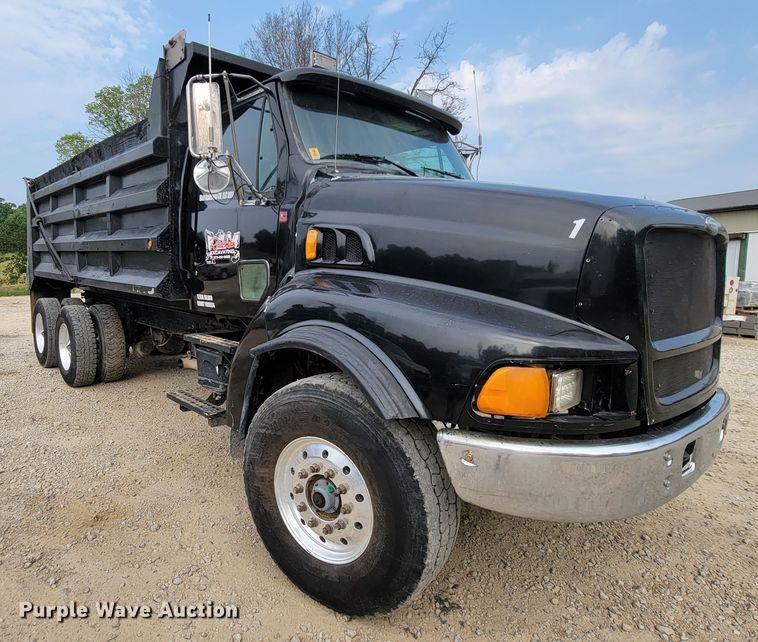 image for item KD9409 2000 Sterling LT9500  dump truck