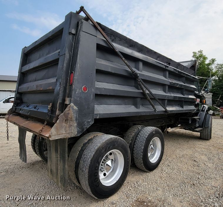image for item KD9409 2000 Sterling LT9500  dump truck