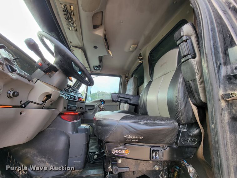 image for item KD9409 2000 Sterling LT9500  dump truck