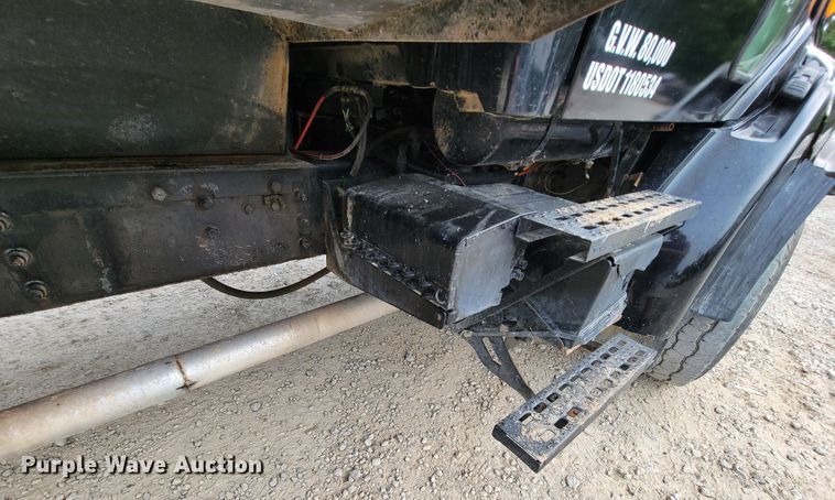 image for item KD9409 2000 Sterling LT9500  dump truck