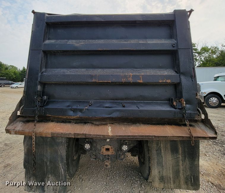 image for item KD9409 2000 Sterling LT9500  dump truck