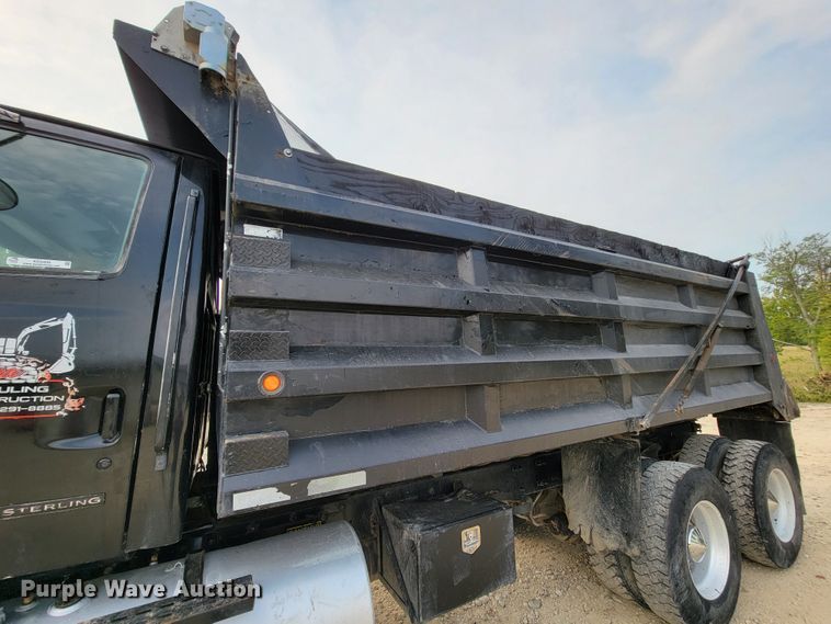 image for item KD9409 2000 Sterling LT9500  dump truck