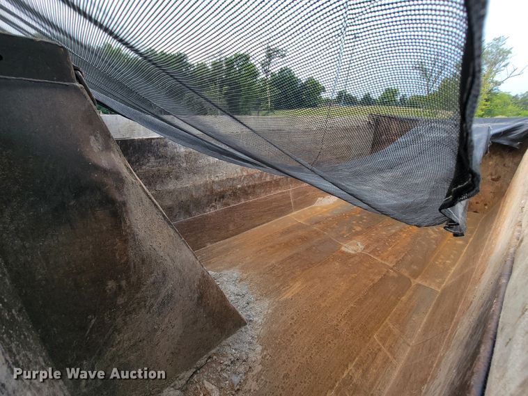 image for item KD9409 2000 Sterling LT9500  dump truck