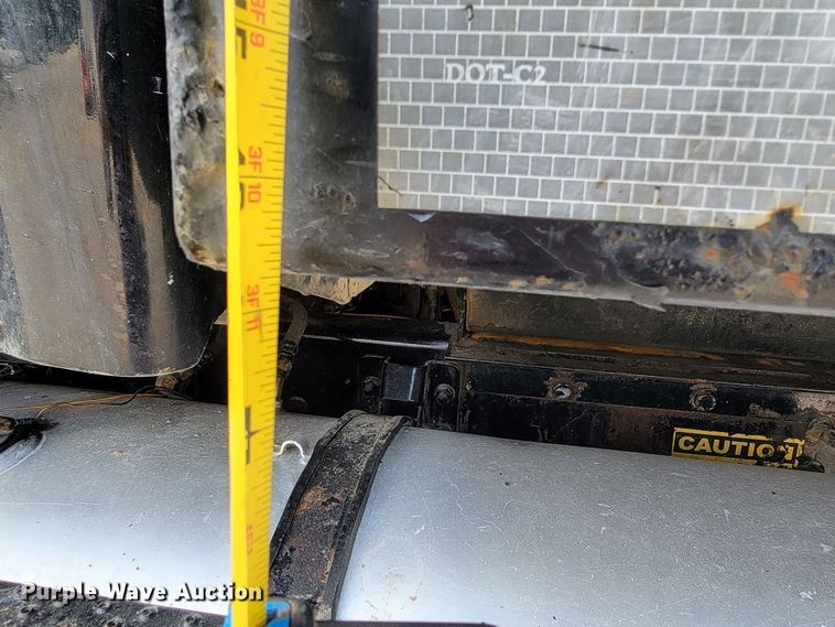 image for item KD9409 2000 Sterling LT9500  dump truck