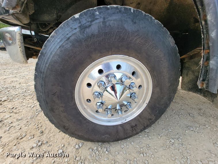 image for item KD9409 2000 Sterling LT9500  dump truck