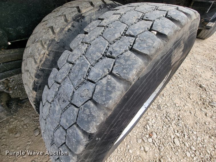 image for item KD9409 2000 Sterling LT9500  dump truck