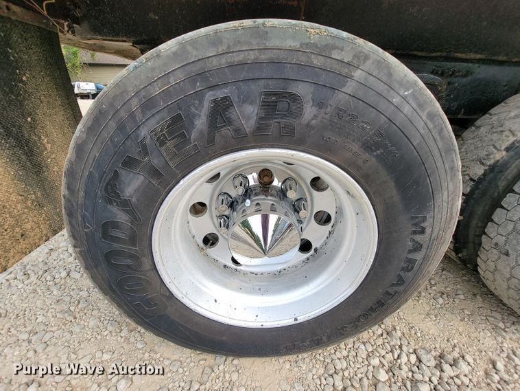 image for item KD9409 2000 Sterling LT9500  dump truck