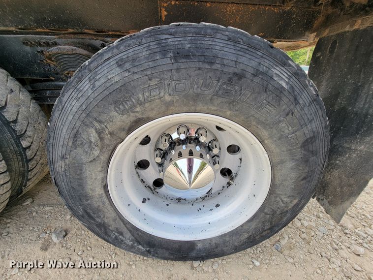 image for item KD9409 2000 Sterling LT9500  dump truck