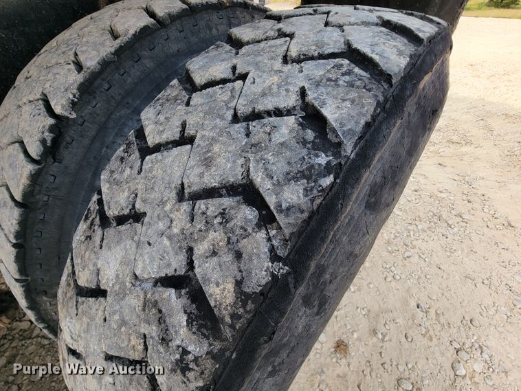 image for item KD9409 2000 Sterling LT9500  dump truck