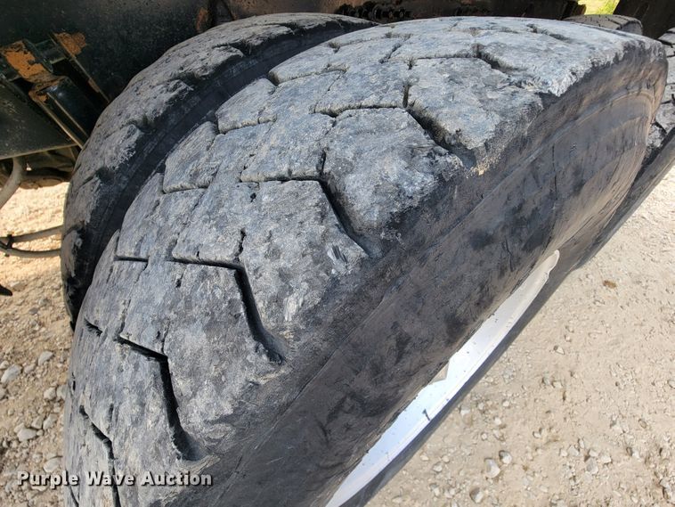 image for item KD9409 2000 Sterling LT9500  dump truck