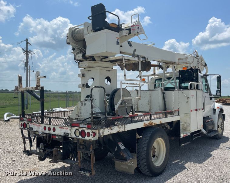 image for item KK9543 2009 International 4300  digger derrick truck
