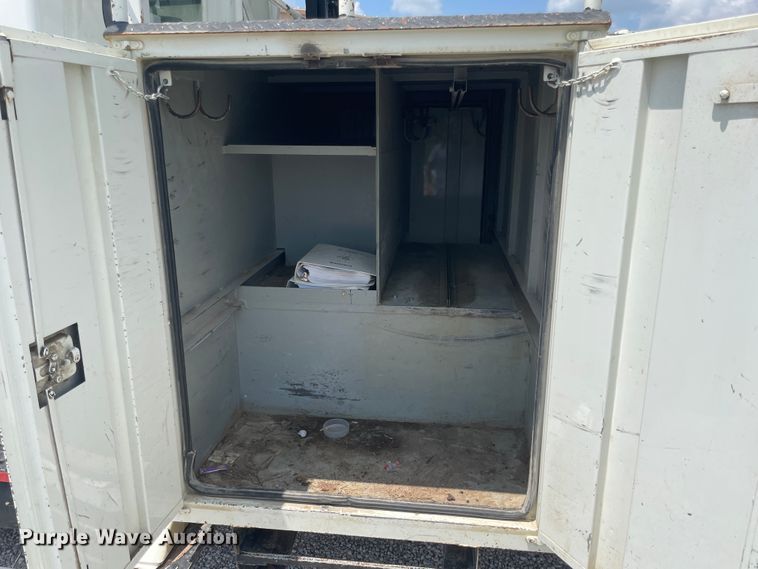 image for item KK9543 2009 International 4300  digger derrick truck