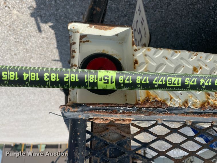 image for item KK9543 2009 International 4300  digger derrick truck