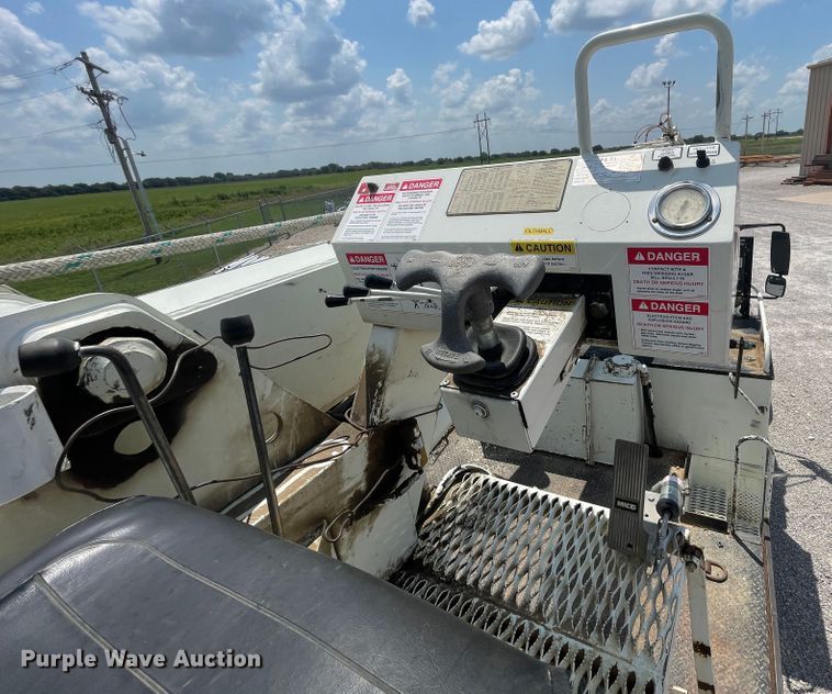 image for item KK9543 2009 International 4300  digger derrick truck