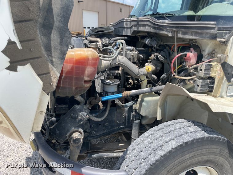 image for item KK9543 2009 International 4300  digger derrick truck