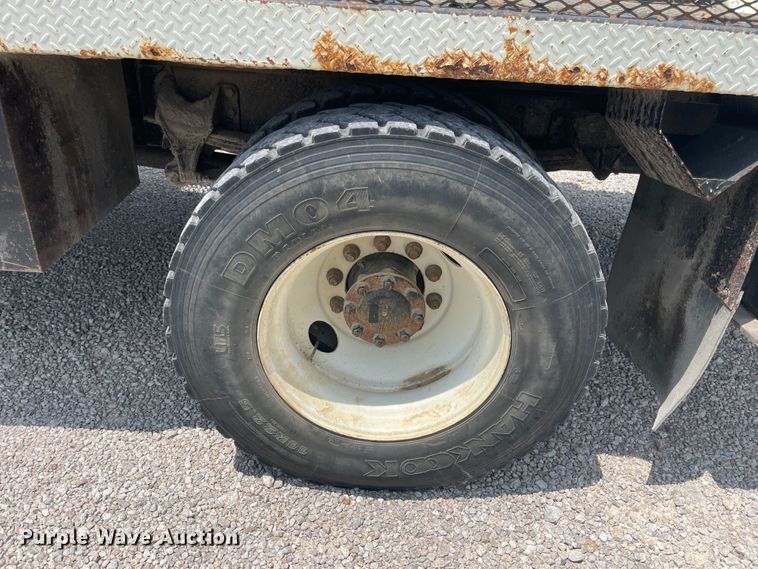 image for item KK9543 2009 International 4300  digger derrick truck