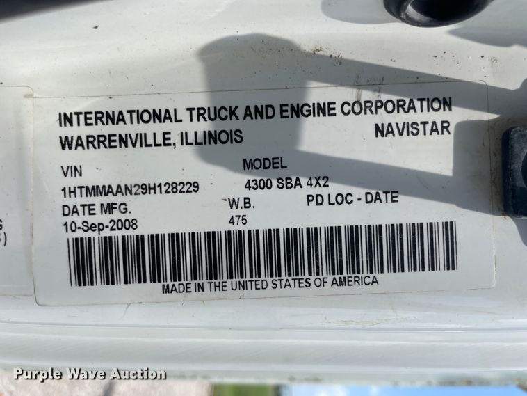 image for item KK9543 2009 International 4300  digger derrick truck