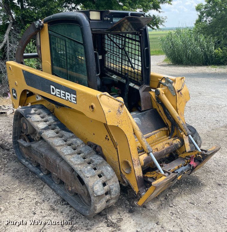 image for item KK9566 2007 John Deere CT322  tracked skid steer loader
