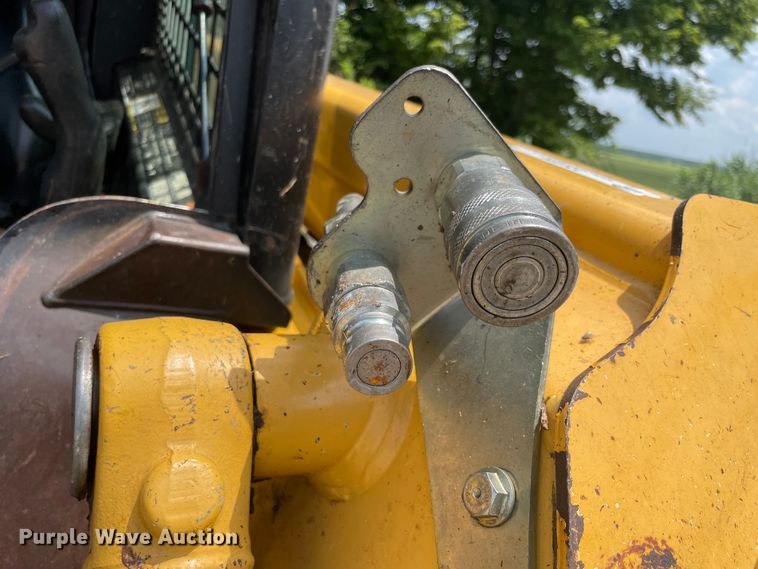 image for item KK9566 2007 John Deere CT322  tracked skid steer loader