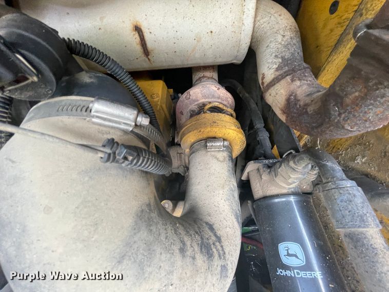 image for item KK9566 2007 John Deere CT322  tracked skid steer loader