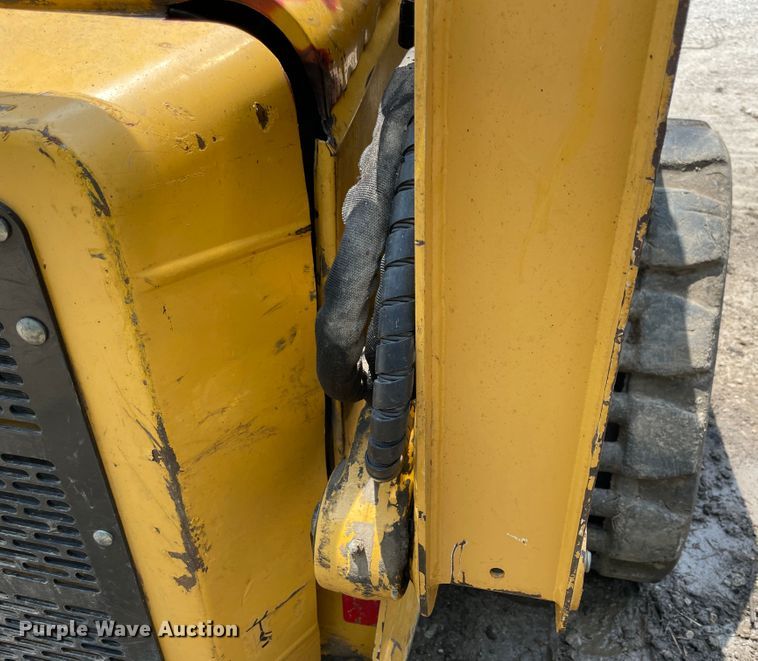 image for item KK9566 2007 John Deere CT322  tracked skid steer loader