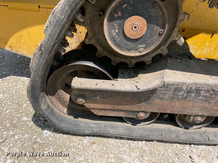 image for item KK9566 2007 John Deere CT322  tracked skid steer loader