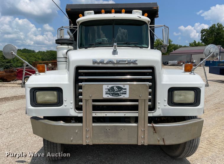 image for item KK9620 2003 Mack RD688S  dump truck