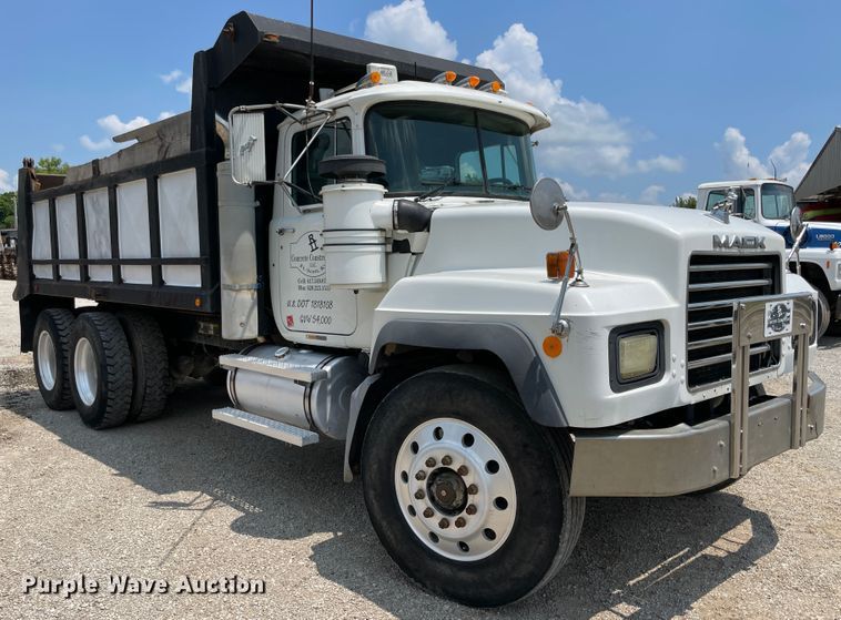 image for item KK9620 2003 Mack RD688S  dump truck