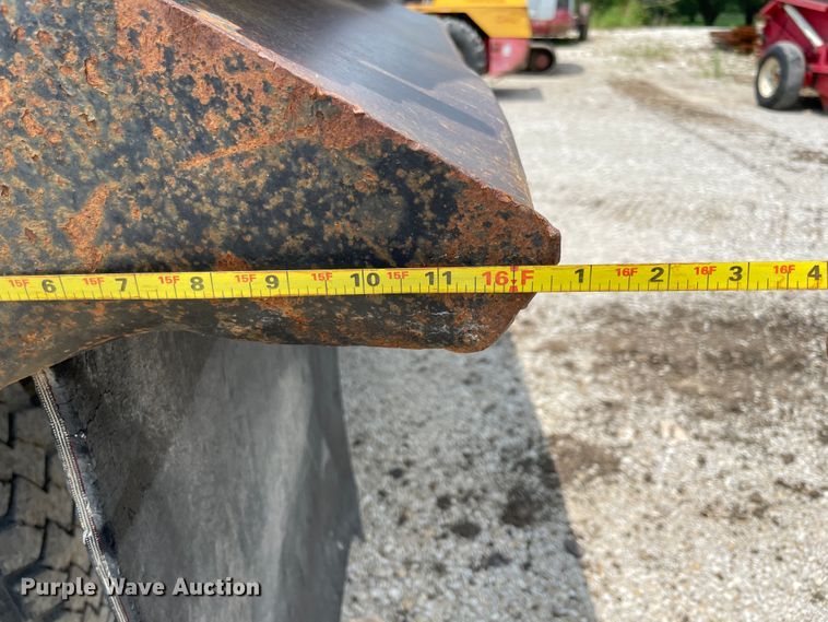 image for item KK9620 2003 Mack RD688S  dump truck