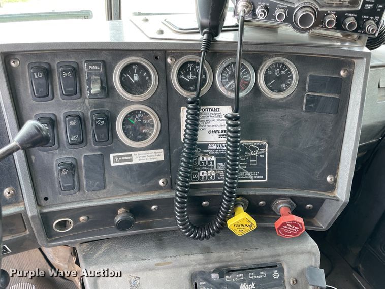 image for item KK9620 2003 Mack RD688S  dump truck