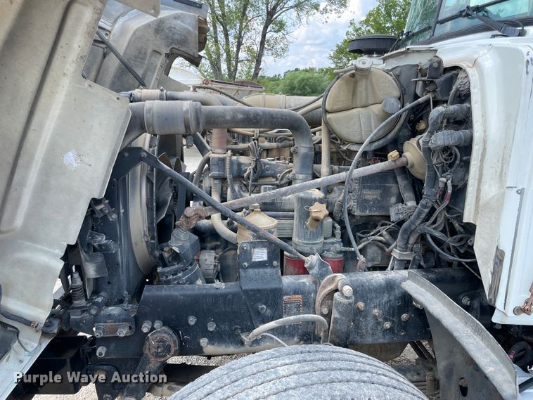 image for item KK9620 2003 Mack RD688S  dump truck