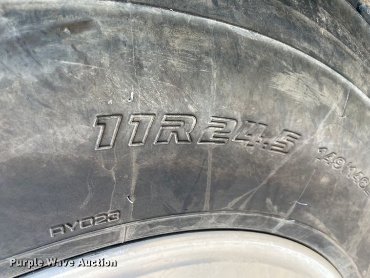 image for item KK9620 2003 Mack RD688S  dump truck