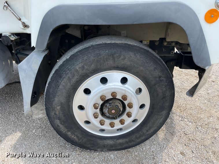 image for item KK9620 2003 Mack RD688S  dump truck