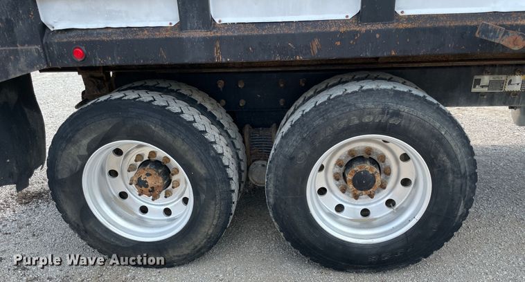 image for item KK9620 2003 Mack RD688S  dump truck