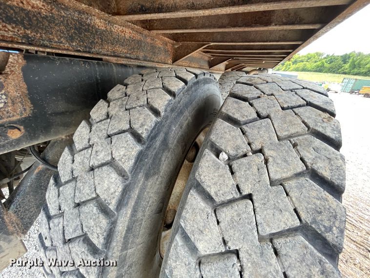 image for item KK9620 2003 Mack RD688S  dump truck