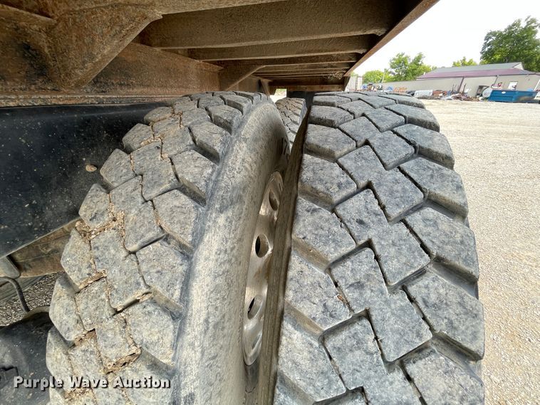 image for item KK9620 2003 Mack RD688S  dump truck