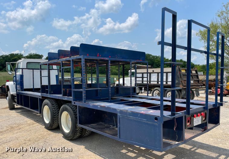 image for item KK9621 1992 Ford L8000  flatbed truck