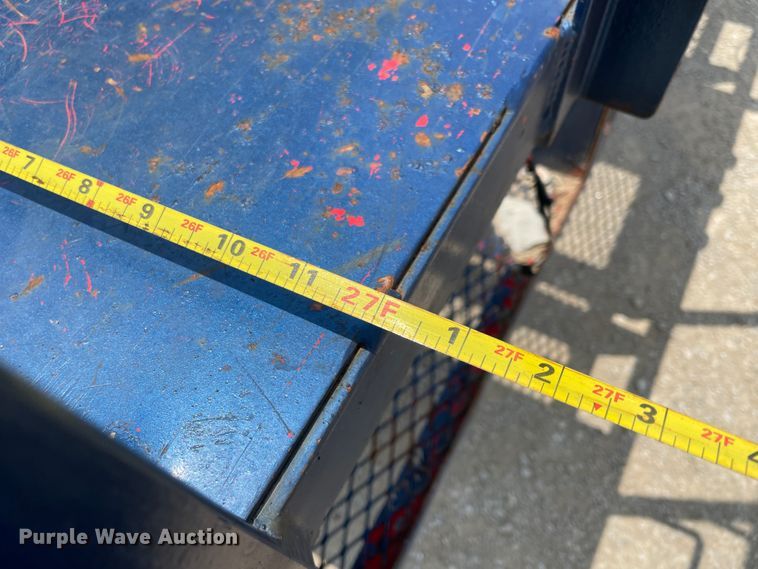 image for item KK9621 1992 Ford L8000  flatbed truck