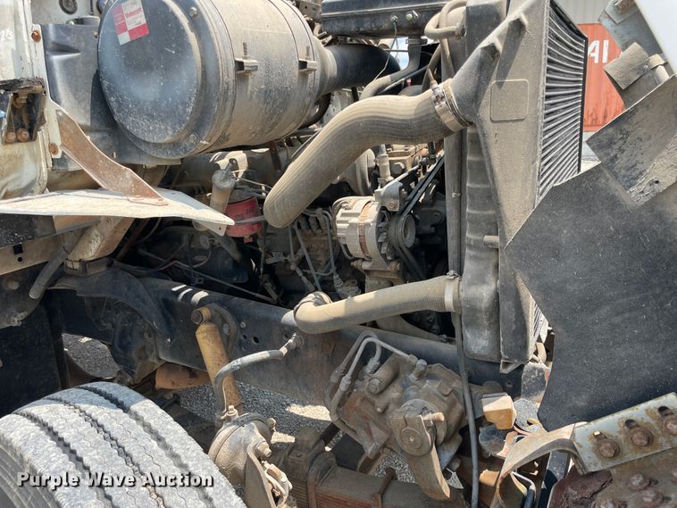 image for item KK9621 1992 Ford L8000  flatbed truck