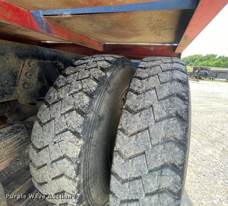 image for item KK9621 1992 Ford L8000  flatbed truck