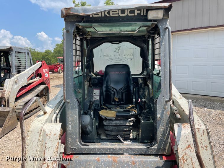 image for item KK9626 2004 Takeuchi TL140  tracked skid steer loader