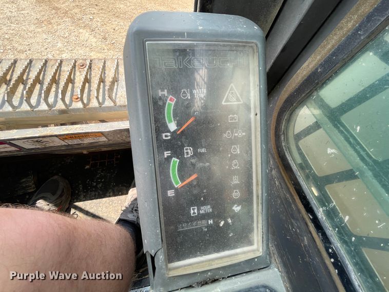 image for item KK9626 2004 Takeuchi TL140  tracked skid steer loader