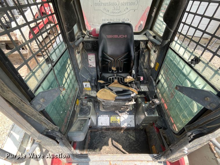 image for item KK9626 2004 Takeuchi TL140  tracked skid steer loader