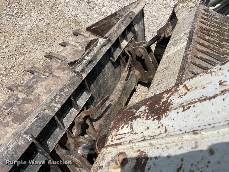 image for item KK9627 2004 Takeuchi TL140  tracked skid steer loader