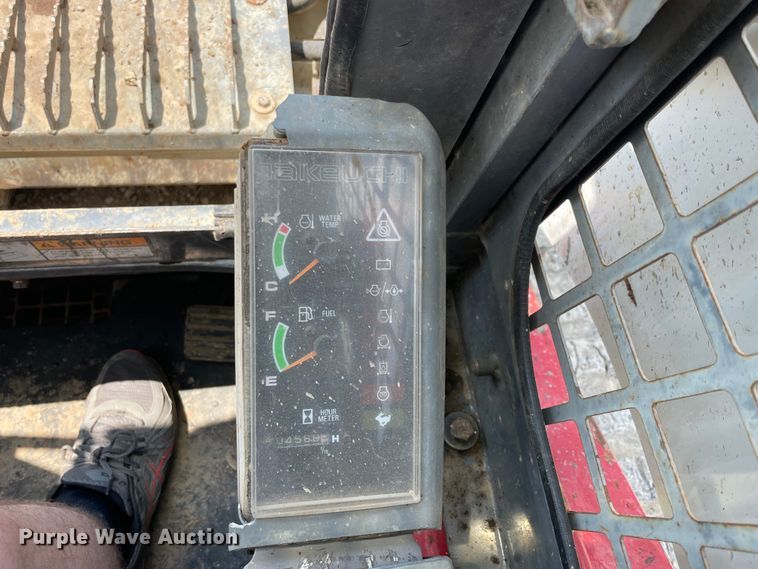 image for item KK9627 2004 Takeuchi TL140  tracked skid steer loader