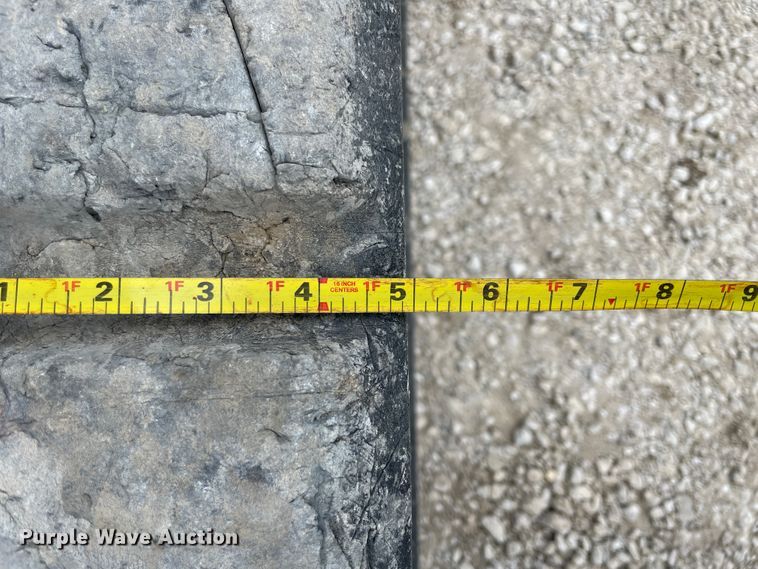 image for item KK9627 2004 Takeuchi TL140  tracked skid steer loader