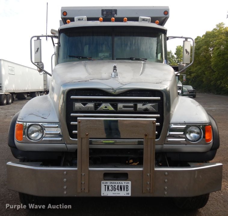 image for item KU9360 2004 Mack Granite  dump truck