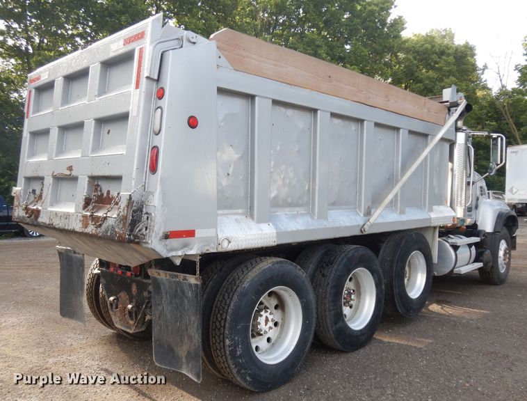 image for item KU9360 2004 Mack Granite  dump truck