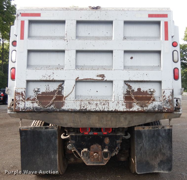 image for item KU9360 2004 Mack Granite  dump truck